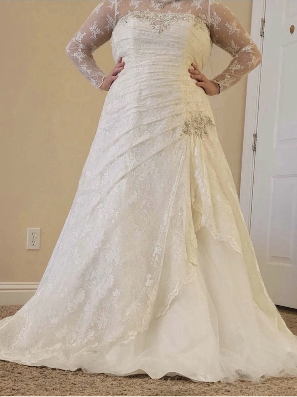9yp3344 David's Bridal wedding dress 20w